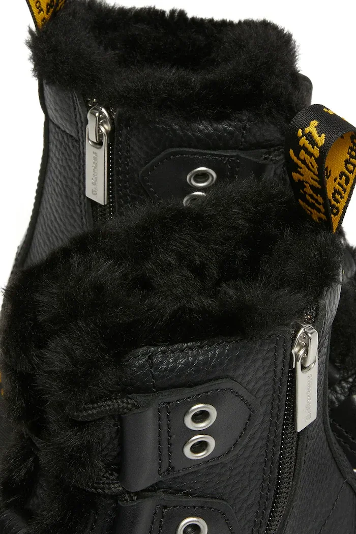 Dr. Martens Кожени кубинки 1460 LTT Fur Lined в черно с платформа с лека изолация DM31876001