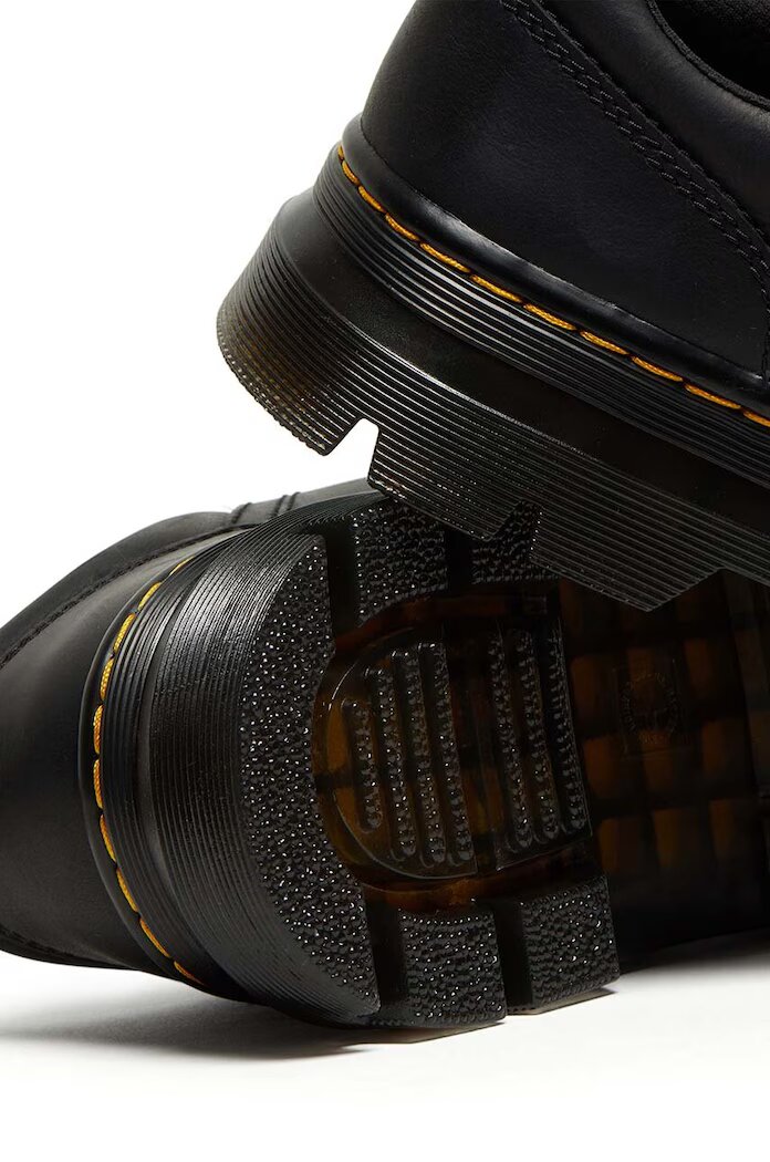 Dr. Martens Кожени половинки обувки Reeder в черно DM27104001