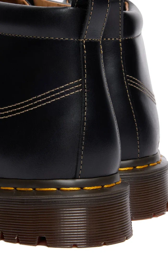 Dr Martens кубинки от кожа Lowell Chukka черни DM42706001