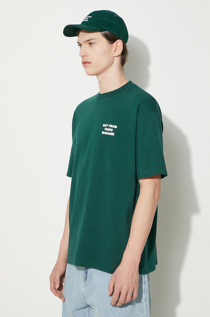 Drôle de Monsieur Памучна тениска Le T-Shirt Slogan в зелено с принт PERM-TS203-CO002-DGN