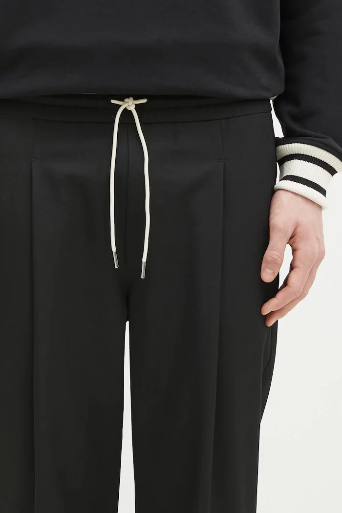 Drôle de Monsieur Панталон с вълна Le Pantalon Cropped в черно със стандартна кройка PERM-BP167-PL127-BL