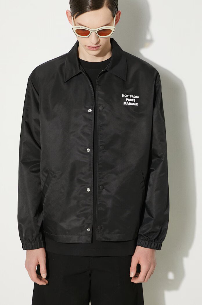 Drôle de Monsieur Яке тип риза La Veste Slogan в черно преходен модел PERM-JT183-PA014-BL