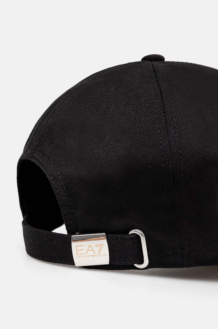 EA7 Emporio Armani Памучна шапка с козирка в черно с принт AF11989.7X000005