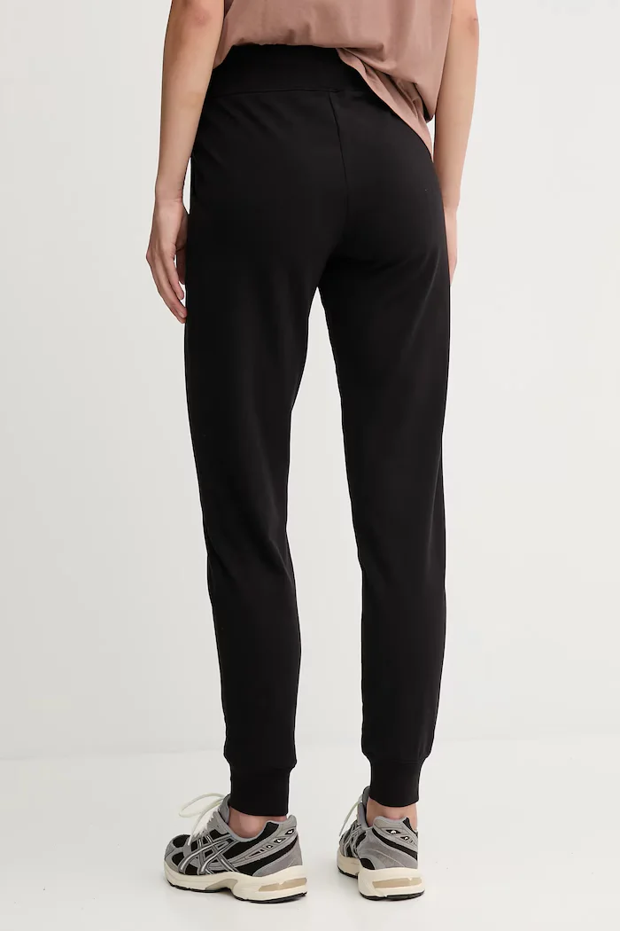 EA7 Emporio Armani Спортен панталон в черно с изчистен дизайн AF13135.7W000461