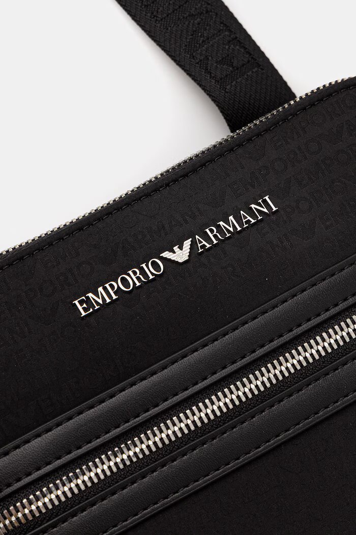 Emporio Armani Чанта през рамо в черно EM005400 AF14637