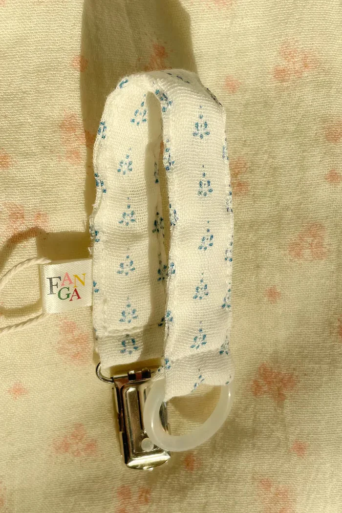Fanga Fontana Щипка за биберон VEN PACIFIER STRAP FA100009