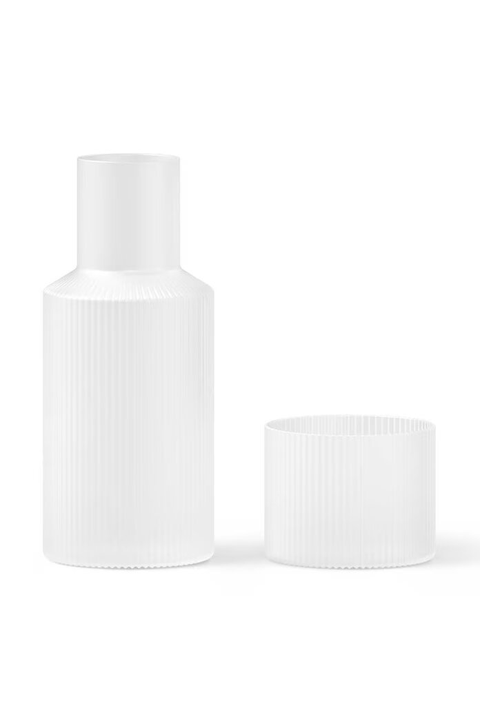 Ferm Living Гарафа с чаша Ripple Small Carafe Set 500 ml / 200 ml. в бяло