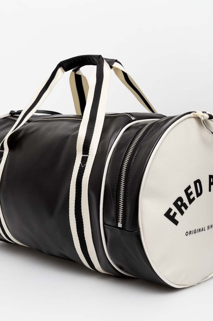 fred perry Чанта Classic Barrel Bag в черно L7255.D57