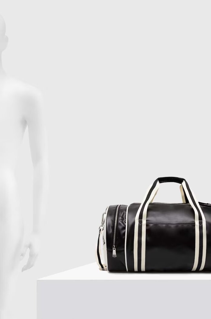 fred perry Чанта Classic Barrel Bag в черно L7255.D57