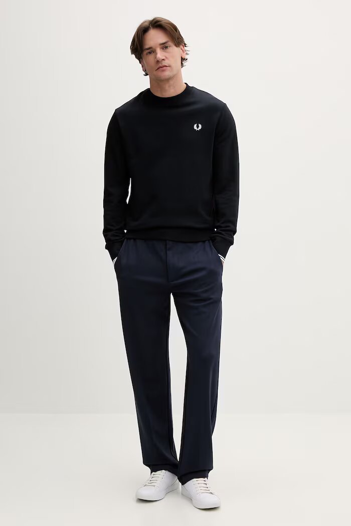 fred perry Памучен суичър Crew Neck Sweatshirt в тъмносиньо с апликация M7535.248