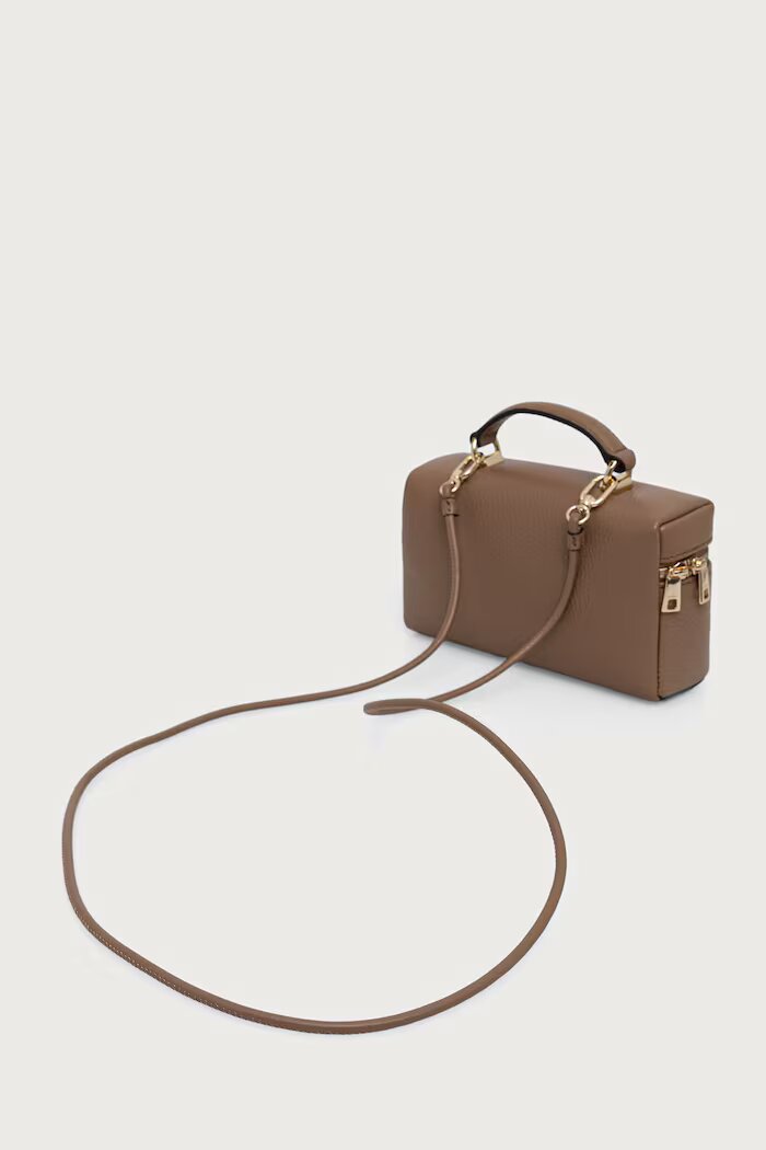 Furla чанта crossbody дамска от кожа Camelia Micro кафява WE00625.HSF000.4489S
