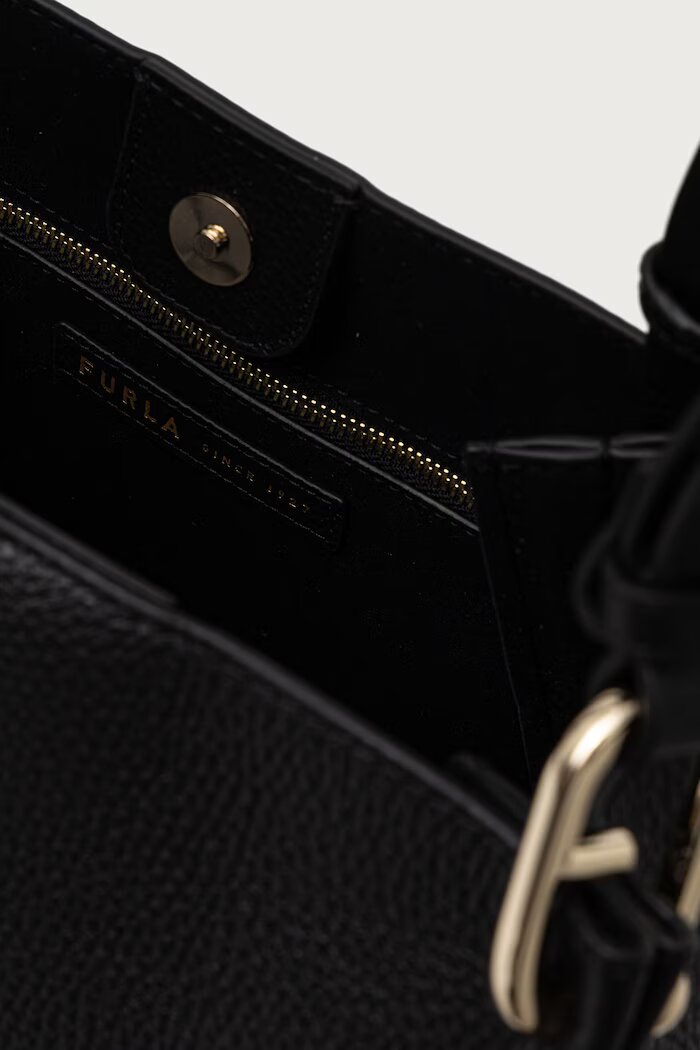 Furla шопинг чанта дамска от кожа Nuvola M Tote черна WB02020.HSF000.O6000