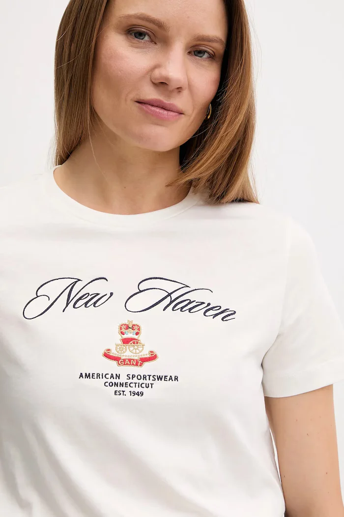 Gant Памучна тениска дамска в бежово 4202568