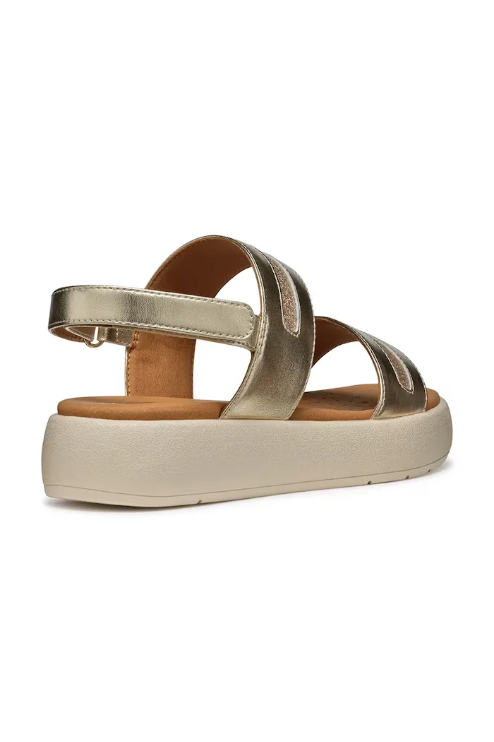 Geox Сандали D CAMALEI C в златисто с платформа D550NC 0BNEW C2012