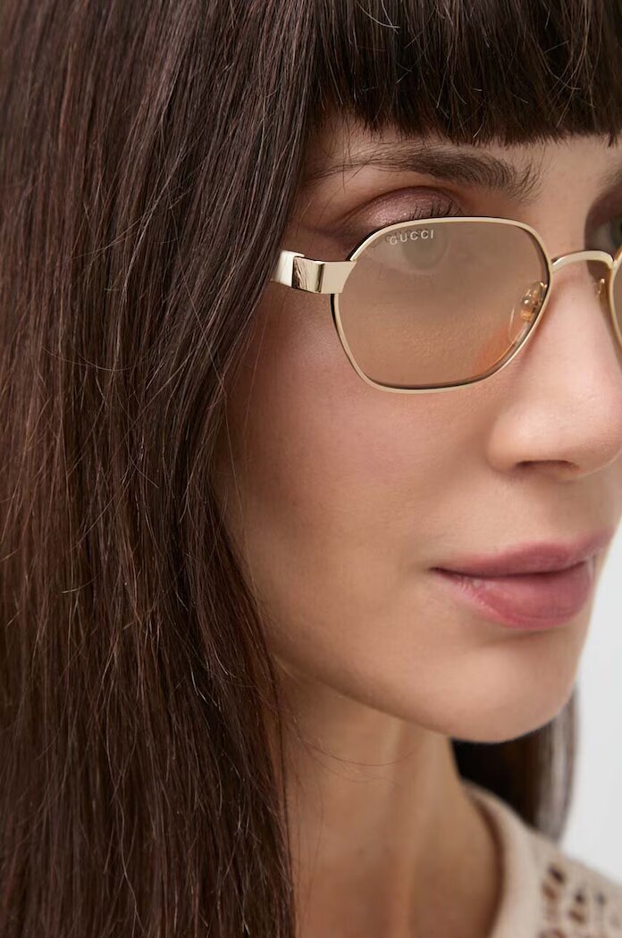 Gucci Слънчеви очила в бежово GG1593S