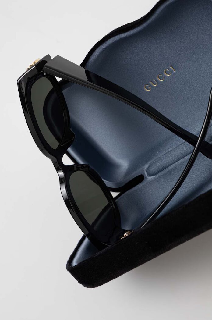 Gucci Слънчеви очила в черно GG1599SA
