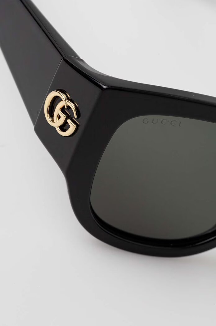 Gucci Слънчеви очила в черно GG1599SA