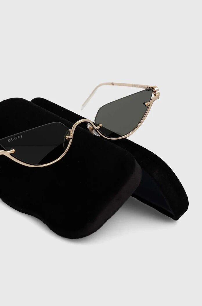 Gucci Слънчеви очила в черно GG1603S