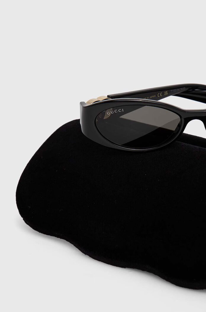 Gucci Слънчеви очила в черно GG1660S