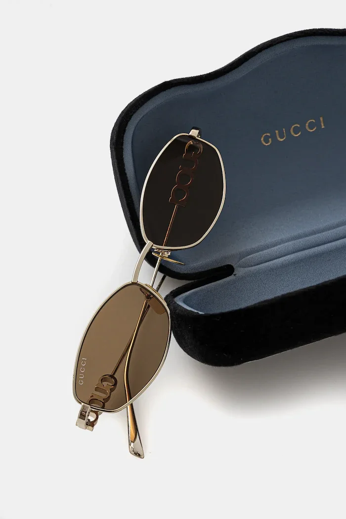 Gucci Слънчеви очила в златисто GG1802S