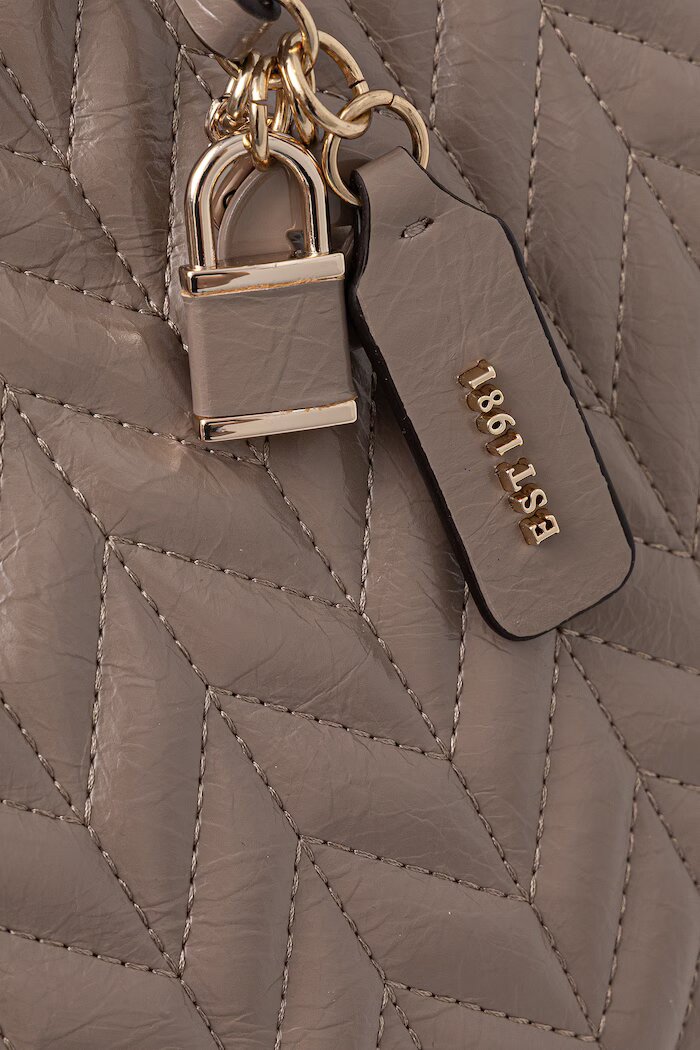 GUESS чанта crossbody дамска от имитация на кожа CHERYL бежова HWTQ97 20060