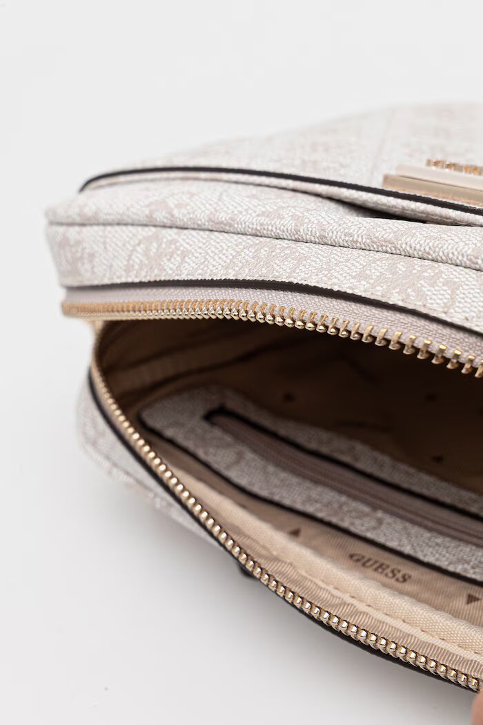 GUESS чанта crossbody дамска от имитация на кожа MERIDIAN бяла HWSG69 74140