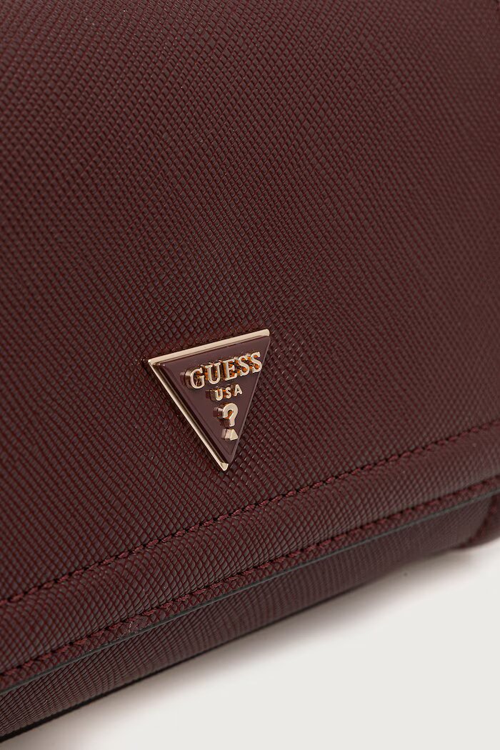 GUESS чанта crossbody дамска от имитация на кожа NOELLE бордо HWZG96 72210