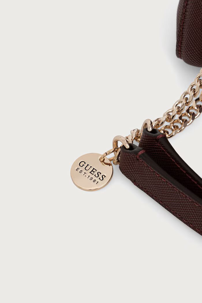 GUESS чанта crossbody дамска от имитация на кожа NOELLE бордо HWZG96 72210