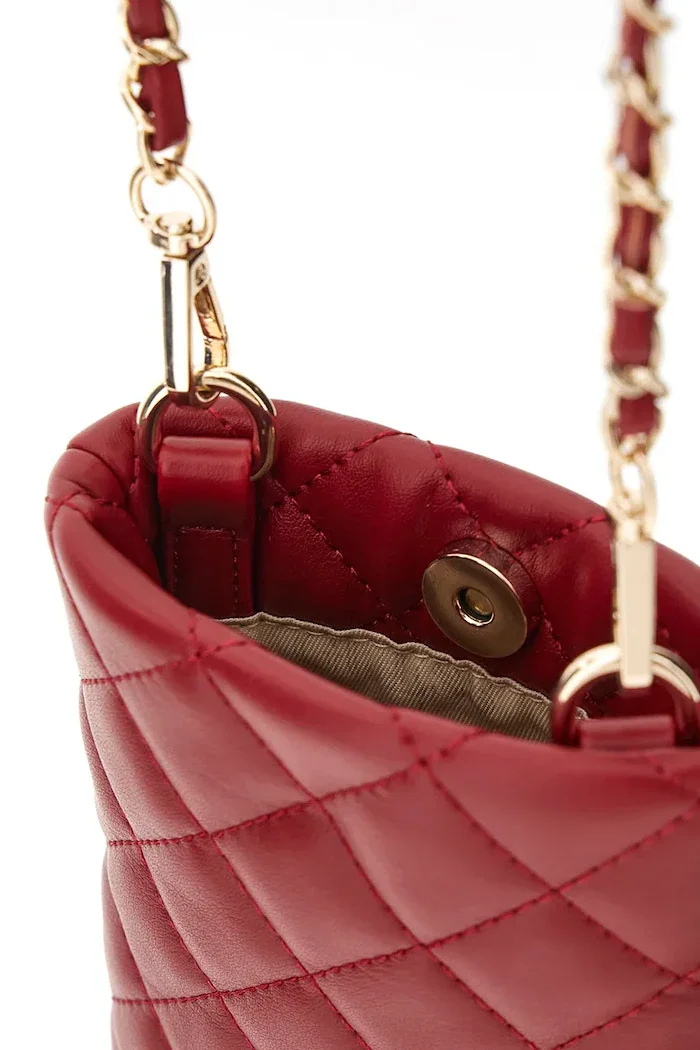GUESS чанта crossbody за деца от имитация на кожа бордо J6BZ02 W3953