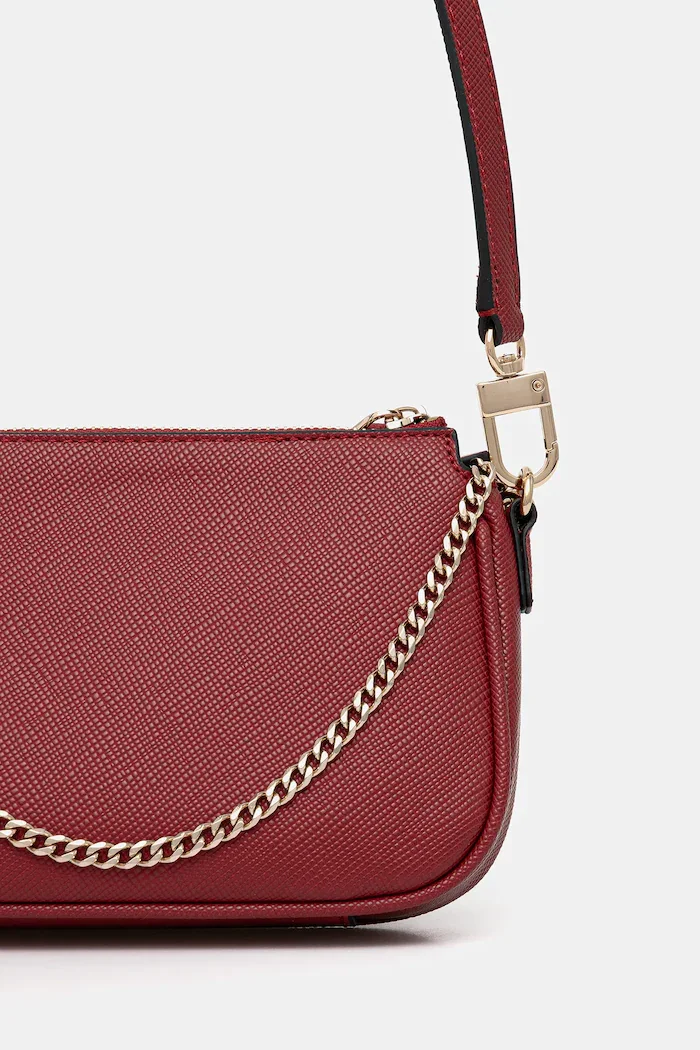 GUESS Чанта NOELLE в червено HWZG96 72710