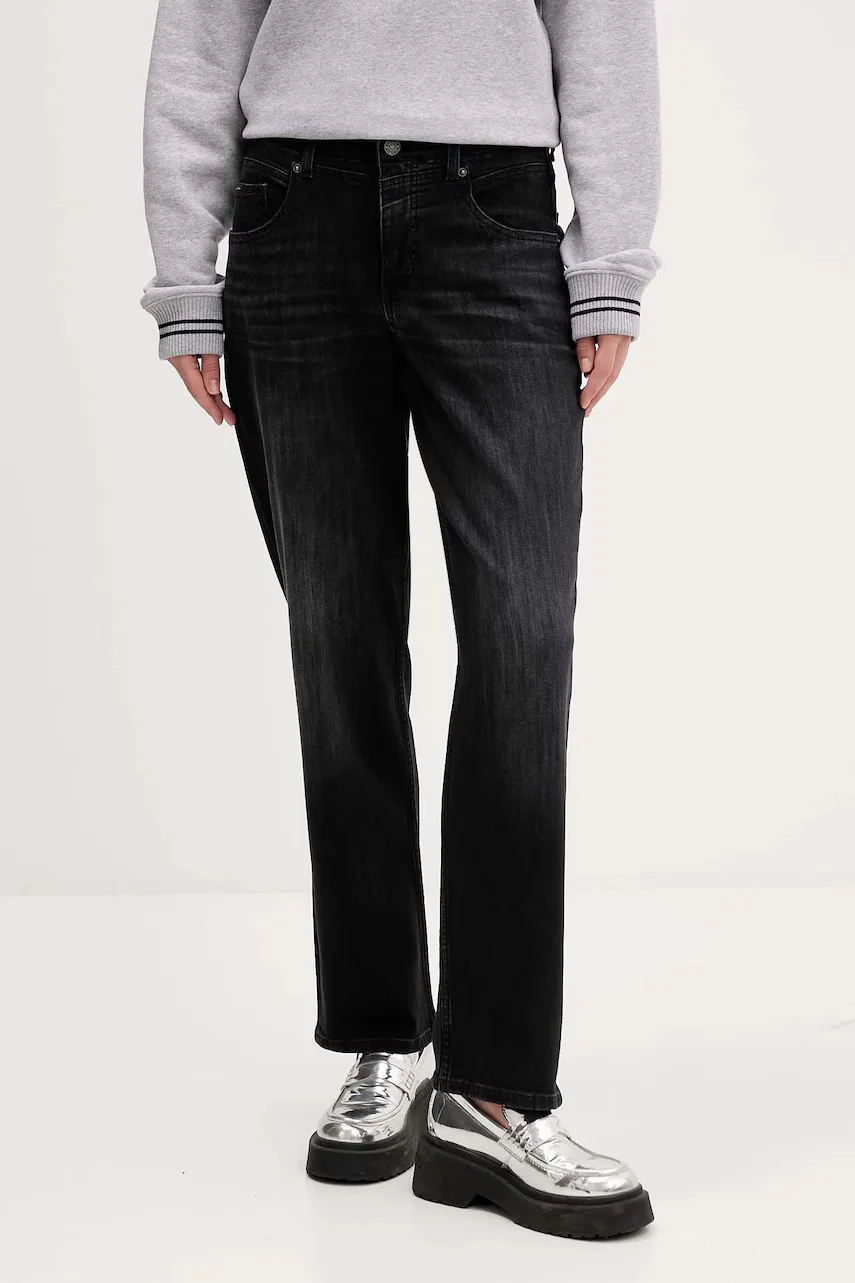 GUESS JEANS Дънки