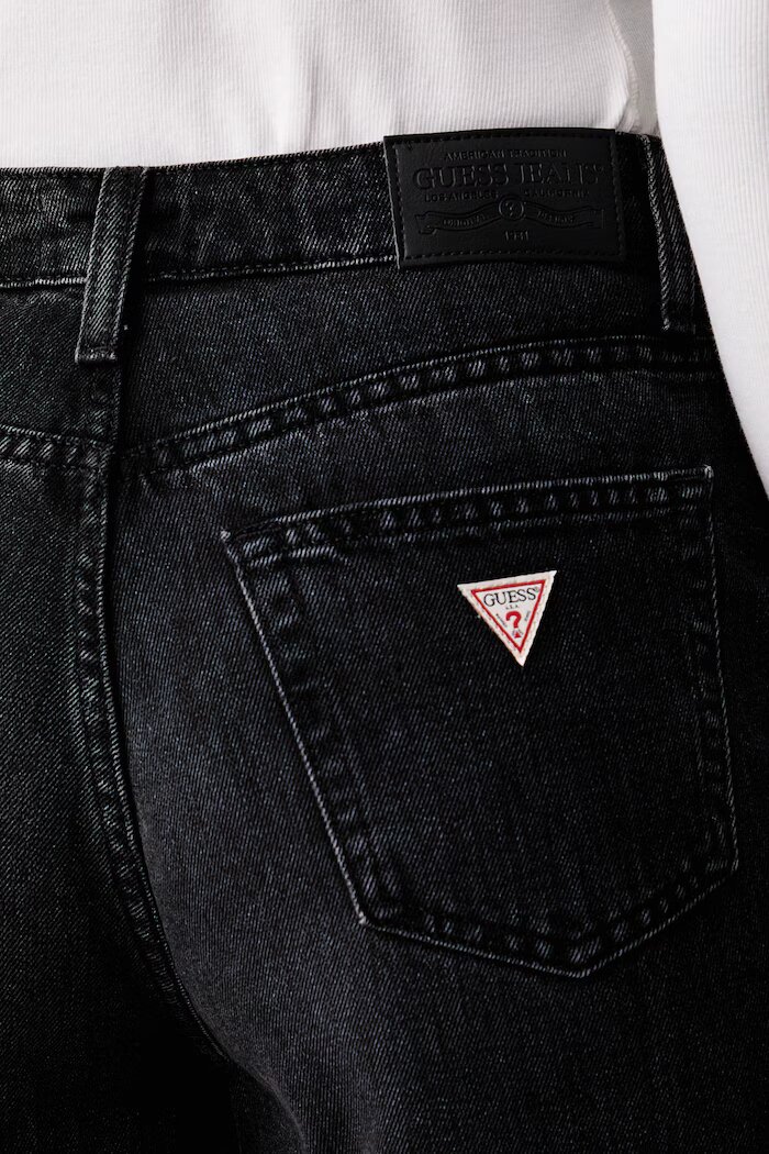 GUESS JEANS дънки mom fit дамски черни W6YA0D D1148