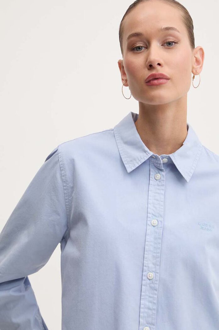 GUESS JEANS Памучна риза дамска в синьо със стандартна кройка с класическа яка W4YH68 WGCF1