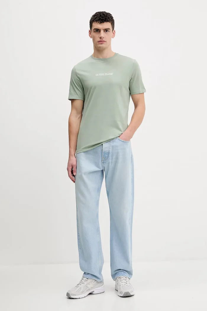 GUESS JEANS Памучна тениска в синьо с апликация M4YI52 K8HM0