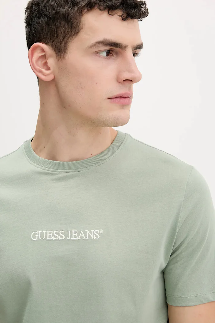 GUESS JEANS Памучна тениска в синьо с апликация M4YI52 K8HM0