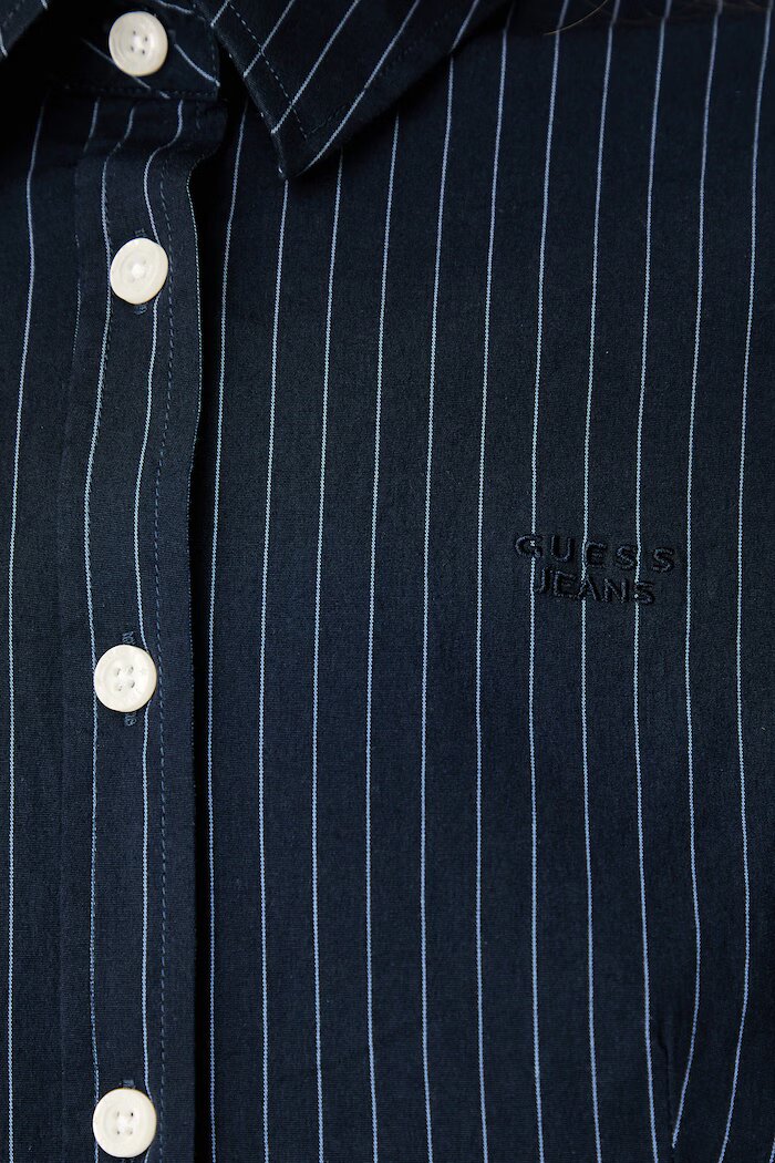GUESS JEANS риза дамска от памук с еластан тъмносиня на тънко райе W6YH11 W2835