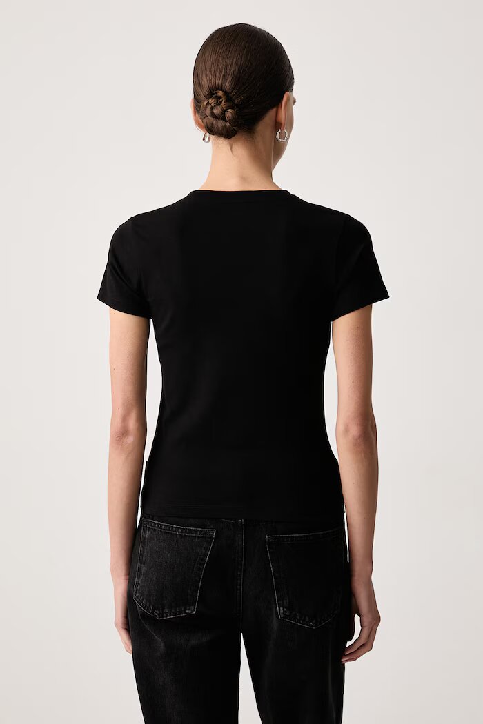 GUESS JEANS тениска дамска от памук с еластан черна W6BI14 K5598