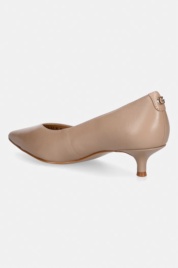 GUESS обувки с нисък ток от кожа CASEN бежови FLTCSE LEA08
