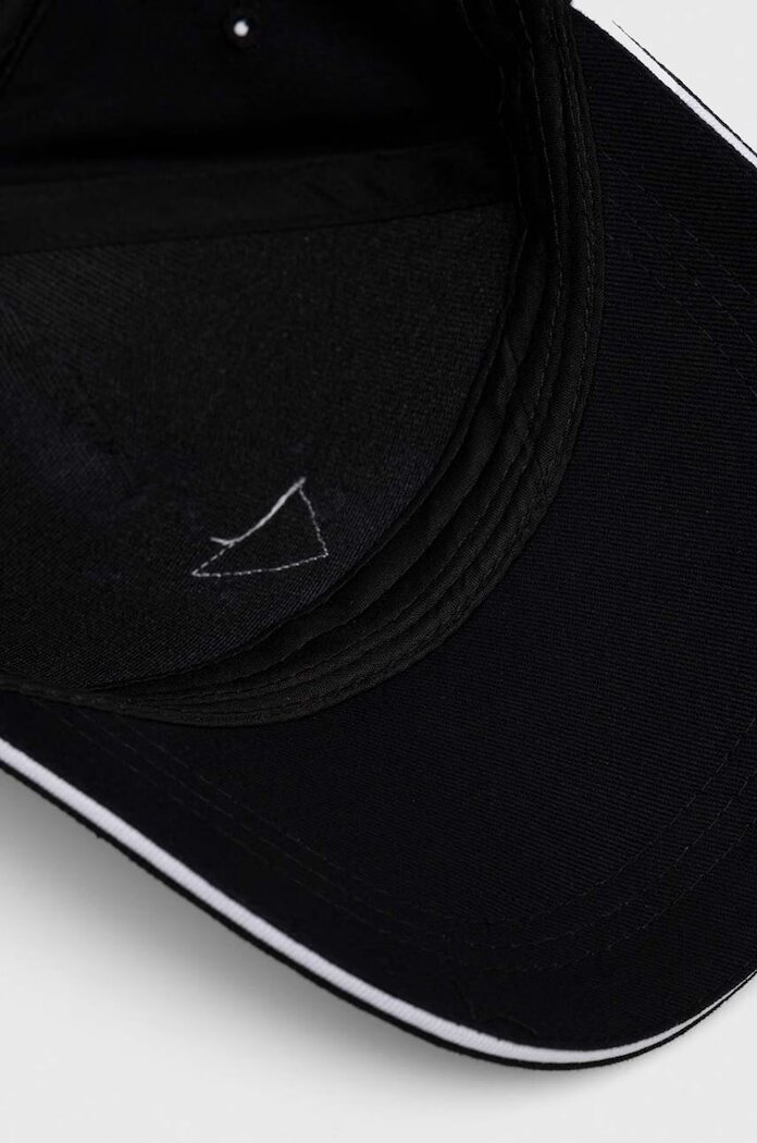 GUESS Памучна шапка с козирка в черно с апликация M3YZ22 WBN60