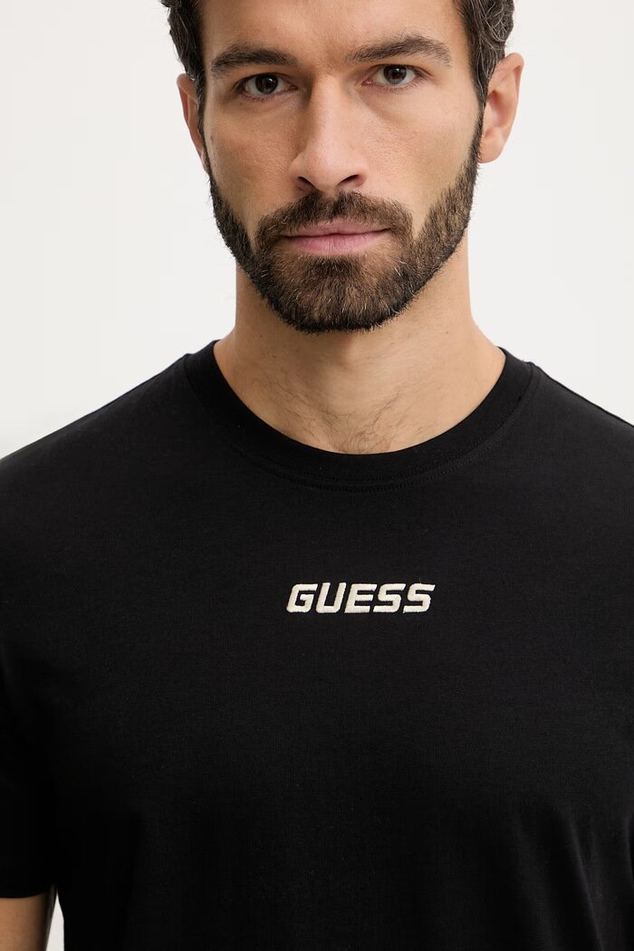 GUESS Памучна тениска COCHISE в черно с апликация Z6RI00 I3Z14