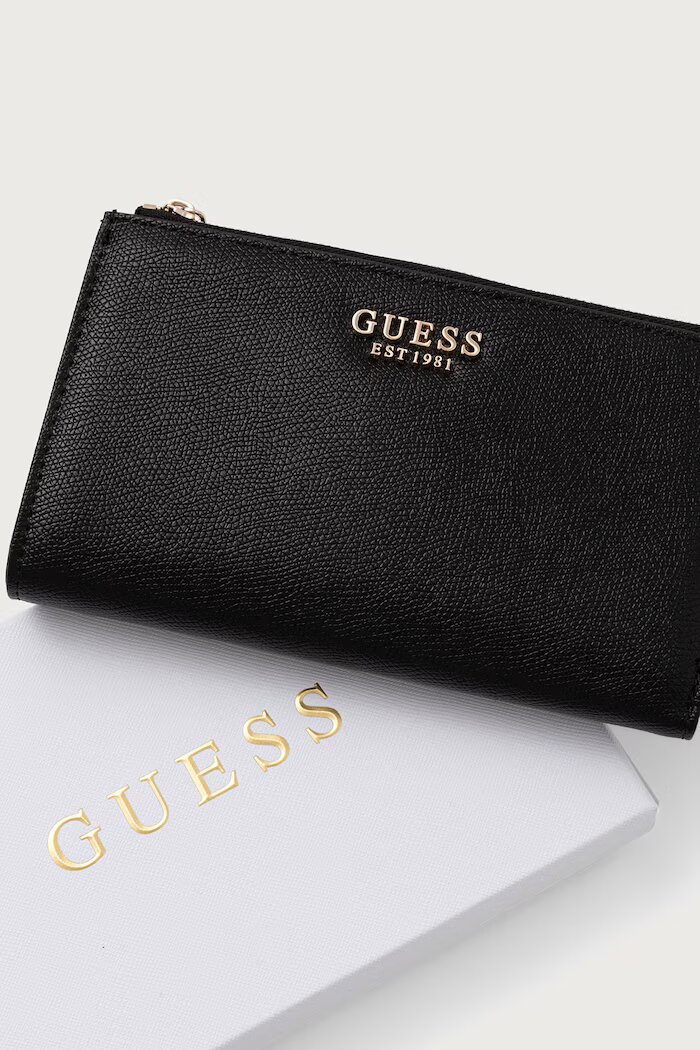 GUESS портфейл дамски от имитация на кожа AMORETTE черен SWBG78 98157