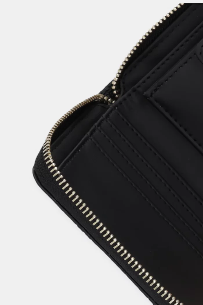 GUESS Портмоне CRESIDIA в черно SWPD98 88137