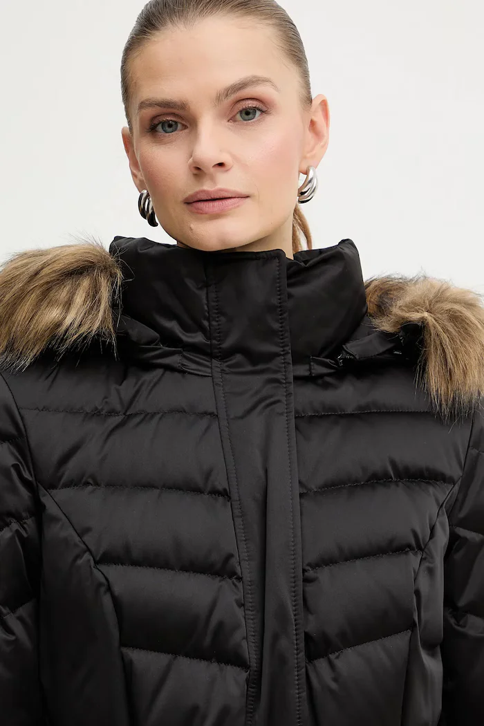 GUESS Пухено яке MARINA в черно зимен модел W5BL30 W2802