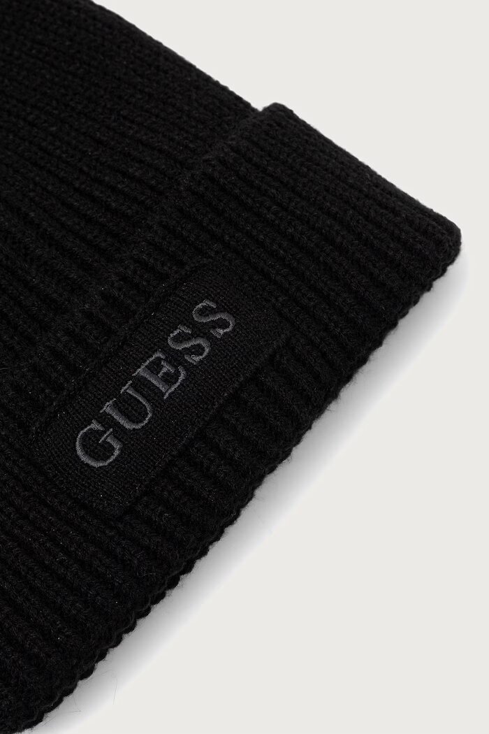 GUESS шапка с помпон дамска AMORETTE черна AW5650 WOL01