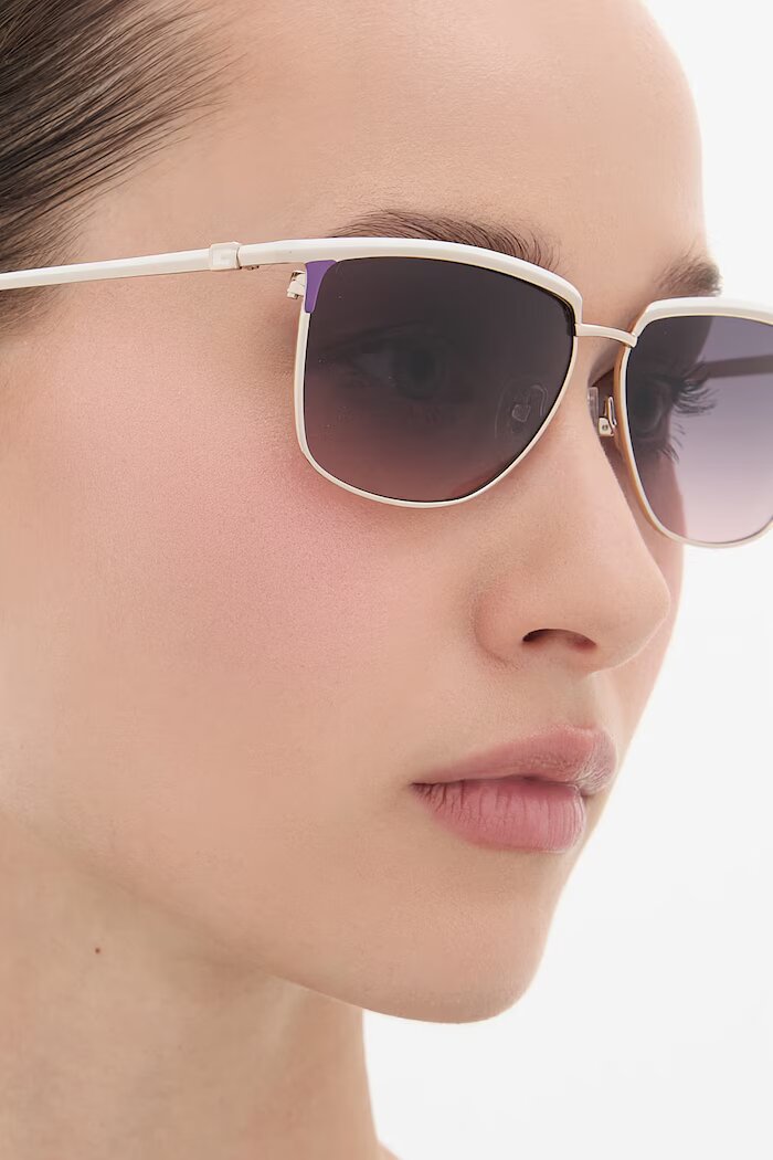 GUESS слънчеви очила дамски златни GU00133 5621B