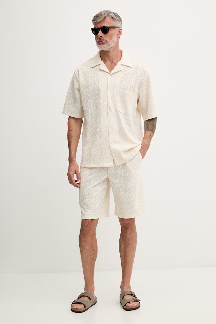 GUESS спортен къс панталон мъжки бежов със стандартна талия F6GD03 KG362
