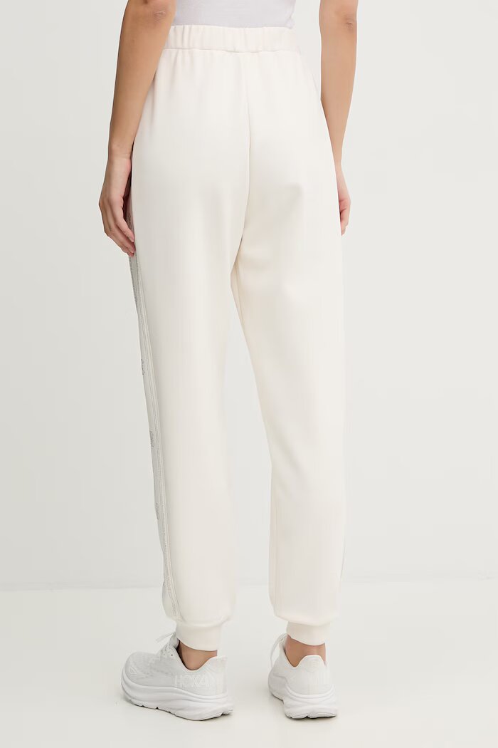 GUESS Спортен панталон OCTAVIA в бяло с апликация V5BB23 KCX22