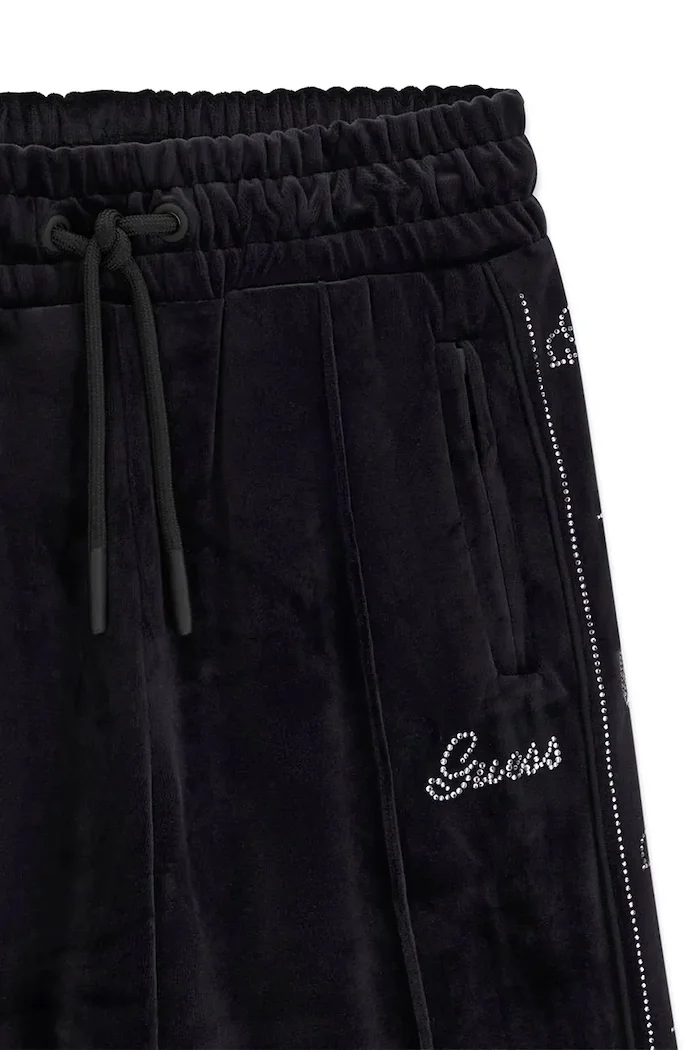 GUESS спортен панталон за деца от кадифе черен със стандартна талия J6BB15 K7266