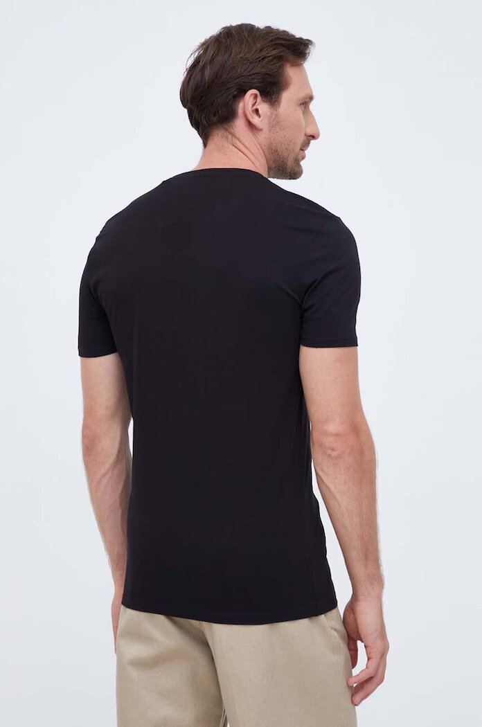 GUESS Тениска в черно с изчистен дизайн M2YI24 J1314