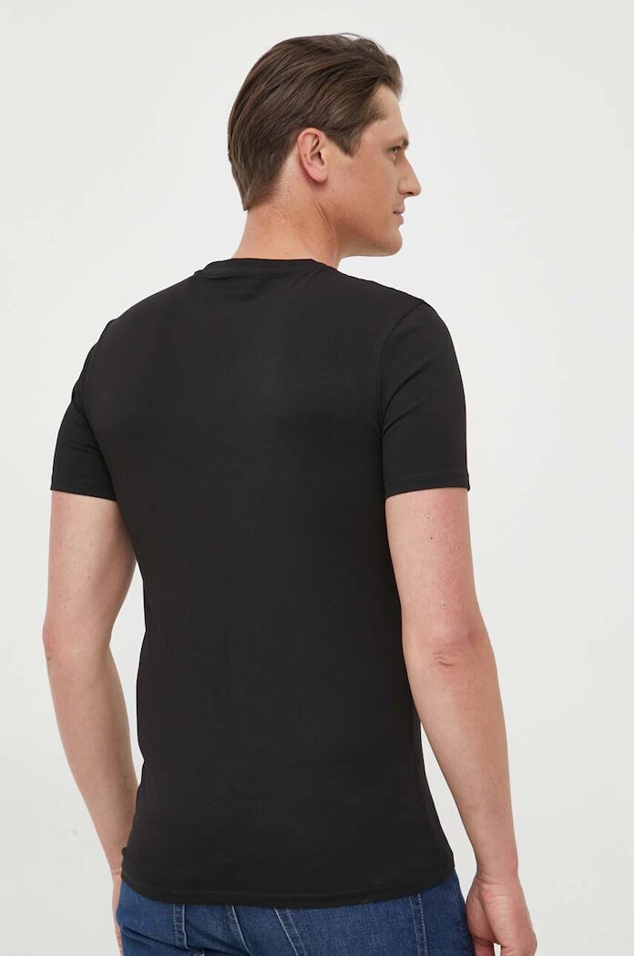 GUESS Тениска в черно с изчистен дизайн M2YI32 J1314